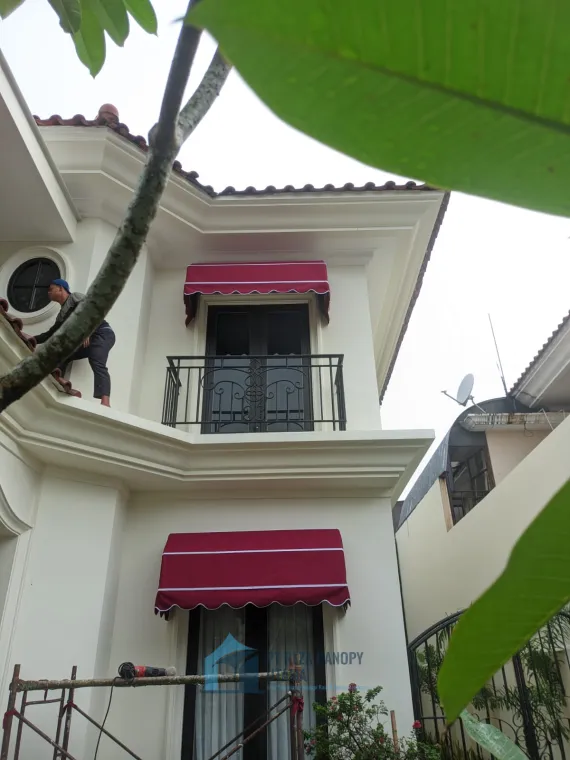Kanopi kain Markis di JXH5+98W, Jl. Central Park & Beverly Hills, Ciangsana, Gunung Putri, Bogor Regency, West Java 16968 Gunung putri