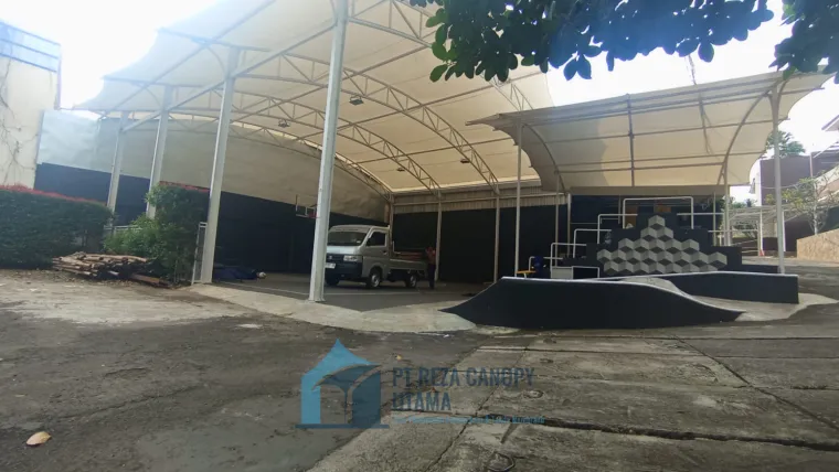 Penggantian Kain Membrane Bapak Freedy di villa Kuldesak Bandung Bandung